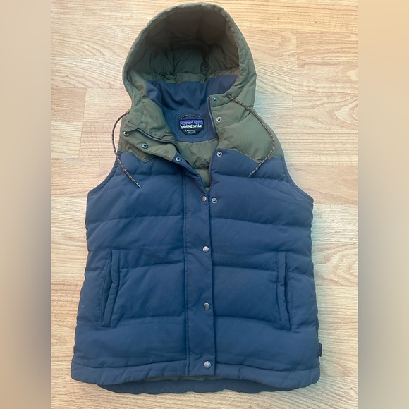 Patagonia Jackets & Blazers - Patagonia Hooded Puffer Bivy Vest in Navy & Olive